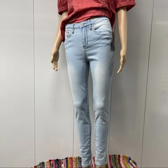 SALE BEBE RHINESTONE SKINNY JEANS
          
      NWT
