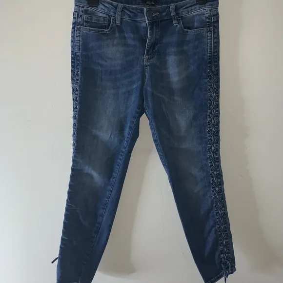 Bebe jeans with hip to ankle jean laces