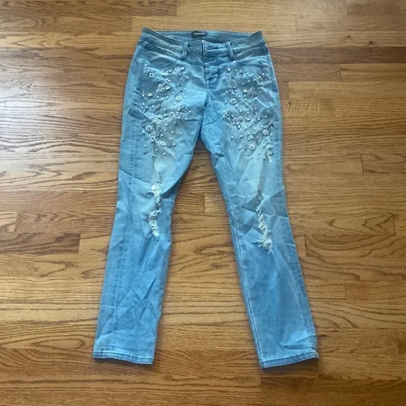 Bebe embellished gorgeous jeans Size 26