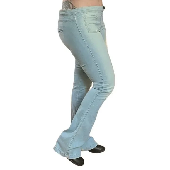 Vintage Y2K BEBE Made in USA Low Rise Boot Cut Stretch Light Wash Jeans Sz 31