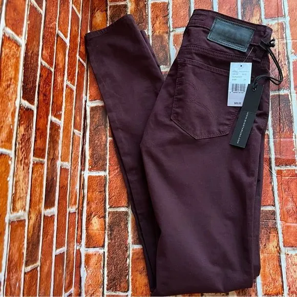 Big Star Alex Mid Rise Skinny Burgundy NWT Jegging Jeans 24”
          
      NWT