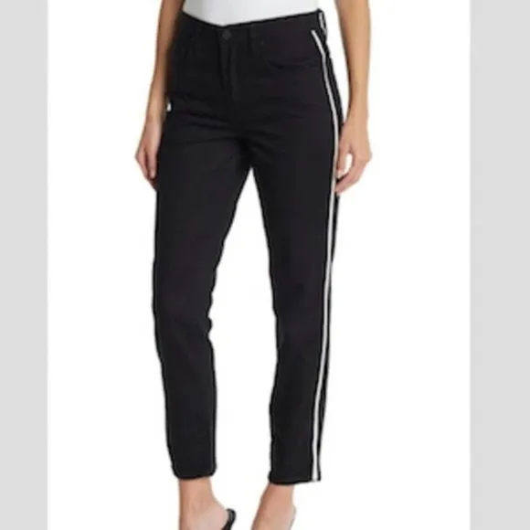 BLANKNYC Rivington High Rise Tapered Jeans 25 Side Stripe
          
      NWT