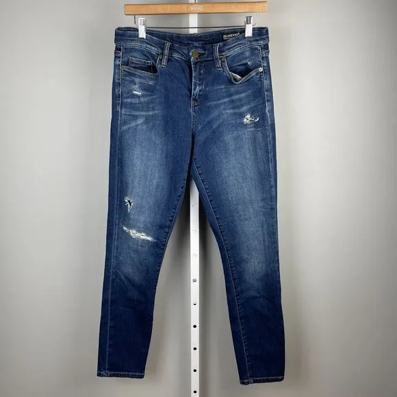 BlankNYC Hotel Distressed Classic Skinny Jeans Size 30‎
