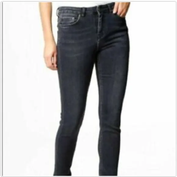 BLK DNM Irwin Grey 'Jeans 22' Skinny Jeans sz 27
          
      NWT