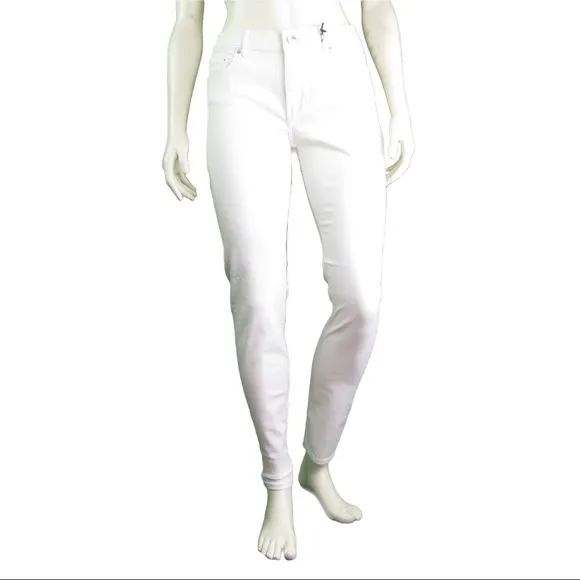 BLK DNM Mid-Rise Skinny Leg Jeans w/ Tags, White, Size 30