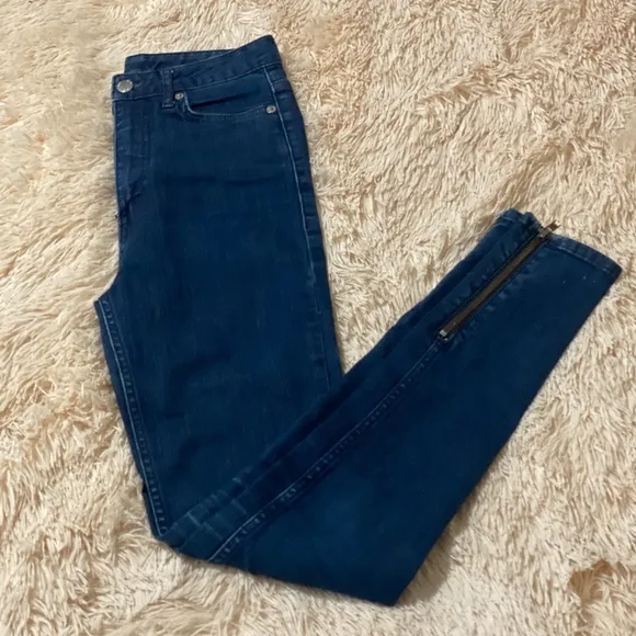 BLK denim with zippers