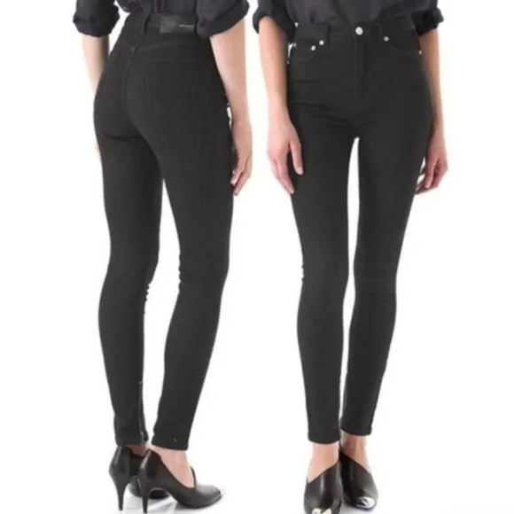 BLK DNM Jean 4 Ankle Zip Size 30
          
      NWT