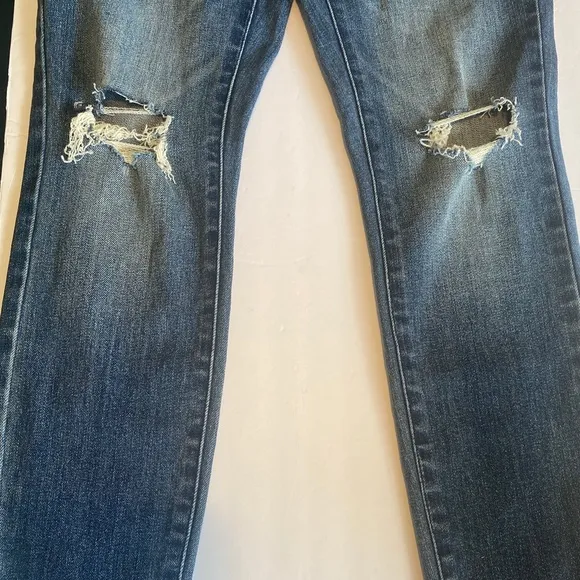 Blue revival Skinny jeans
          
      NWT