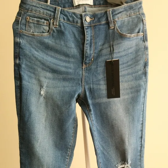NWT Blue Revival Skinny Hi Rise Jeans Size 28
          
      NWT