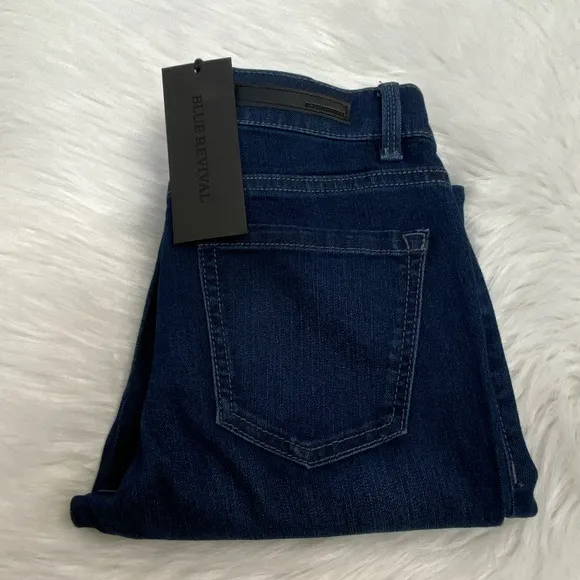 NEW wTag-BLUE REVIVAL Blue Quinn Straight Jeans 26
          
      NWT