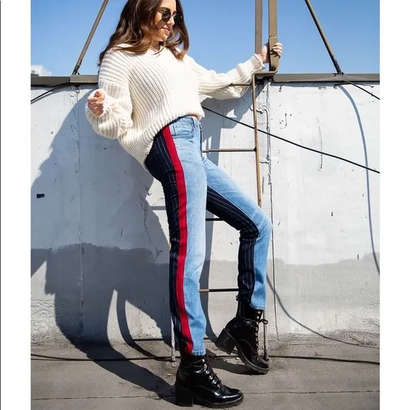 HP🌟 | Blue Revival | Quinns Twin Jeans