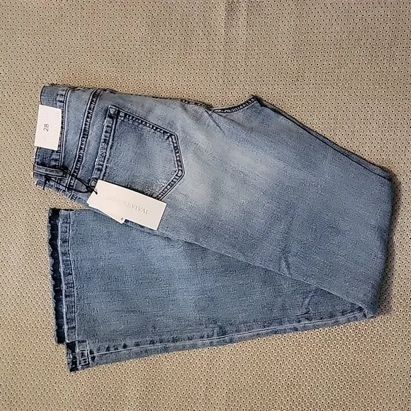 NWT BLUE REVIVAL Demi High Rise Bootcut Jeans Size: 28
          
      NWT