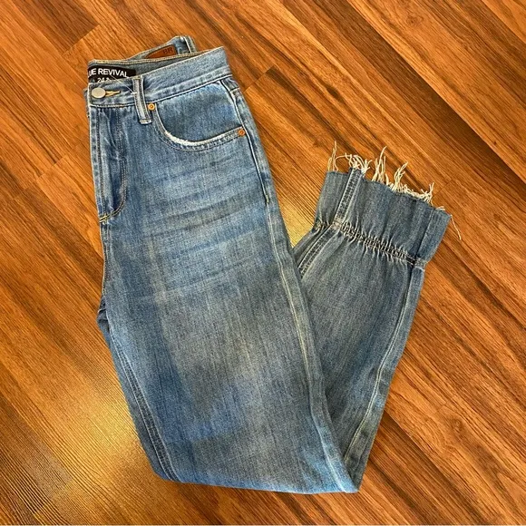 New Blue Revival jeans size 24