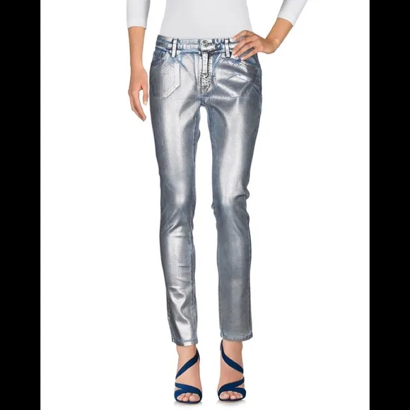 NWT BLUGIRL by BLUMARINE silver Coated Denim jeans
          
      Boutique