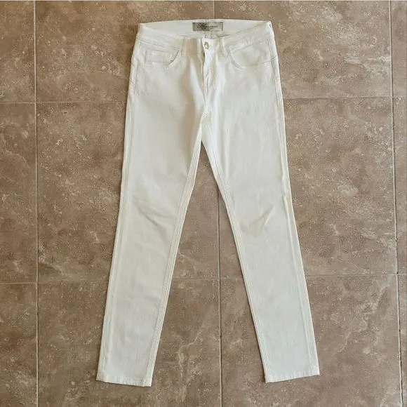 BLUMARINE Off-White Skinny Stretch Denim Jeans - Medium