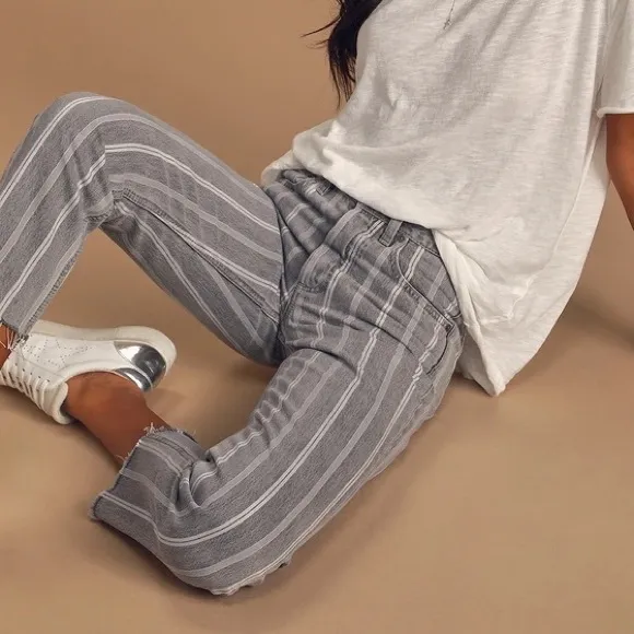 Boyish vertical striped jeans
