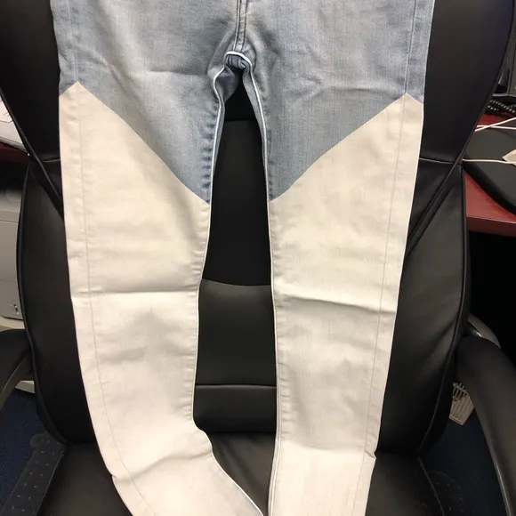brockenbow Jeans
          
      NWT