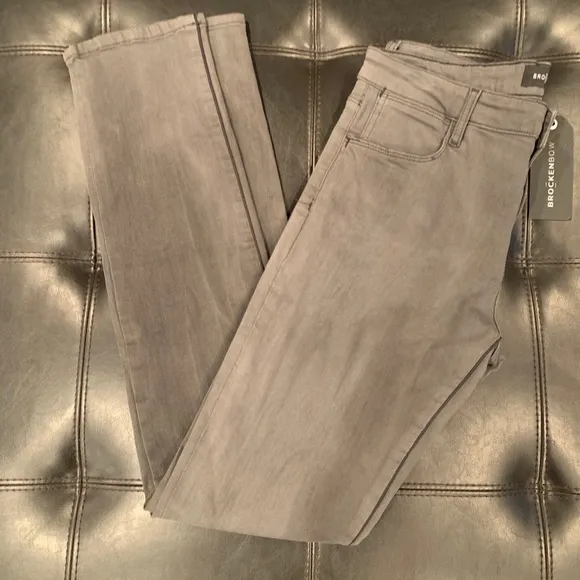 ◻️ BROCKENBOW SKINNY EMMA ANTHRACITE
          
      NWT