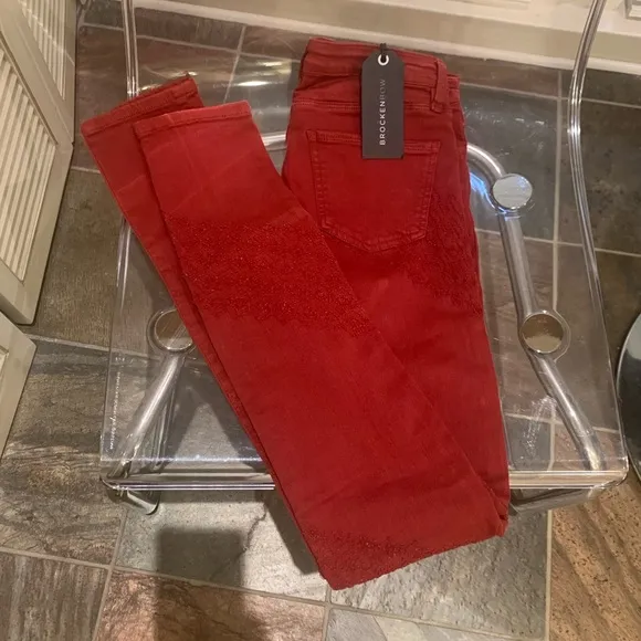 Brockenbow red skinny jeans for woman
          
      NWT
