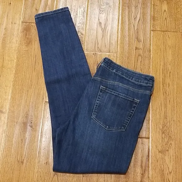 Bullhead Denim Co. Mid rise skinniest jeans