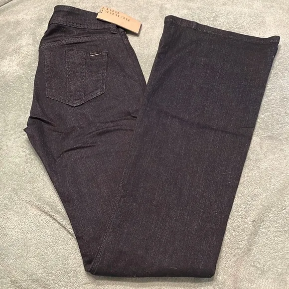 NEW! Burberry Brit Camden Boot Leg Jeans sz 29
          
      NWT