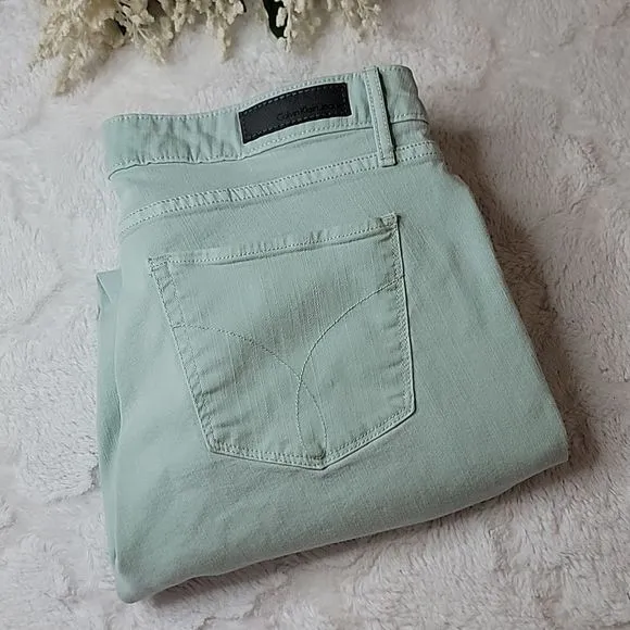 Calvin Klein Cropped Skinny Mint Jeans