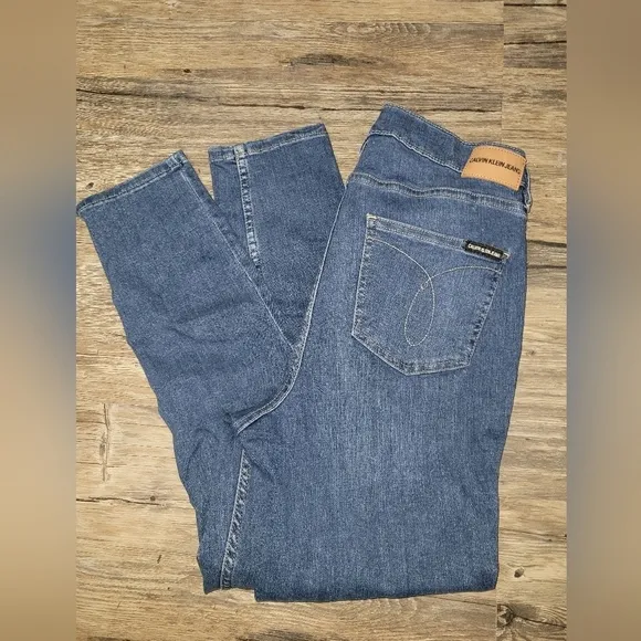 Calvin Klein High Rise Skinny Jean Size 30