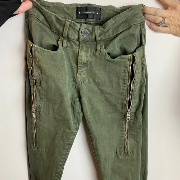 JEANS | military green | CALVIN RUCKER