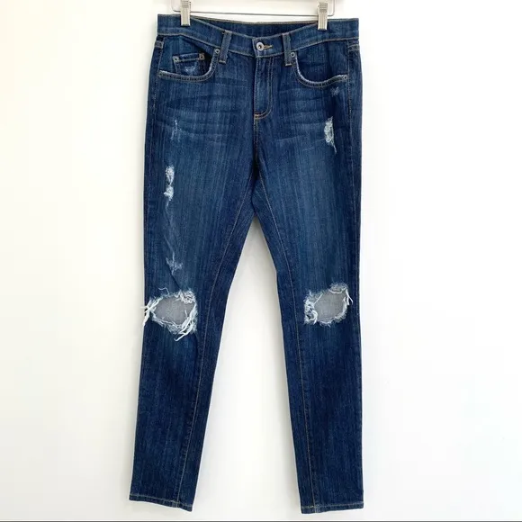 Carmar blown out knees medium wash skinny jeans size 27
          
      NWT
