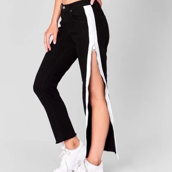CARMAR DENIM ZIP UP JEANS IN BLACK AND WHITE