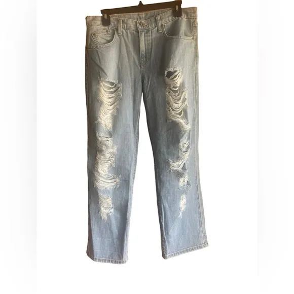Carmar size 28” denim distressed jeans
