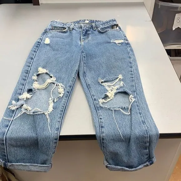 Carmar size 24 jeans 😻