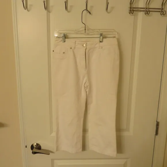 WOMENS CELINE WHITE CAPRI JEAN SIZE 36/ US 4*
