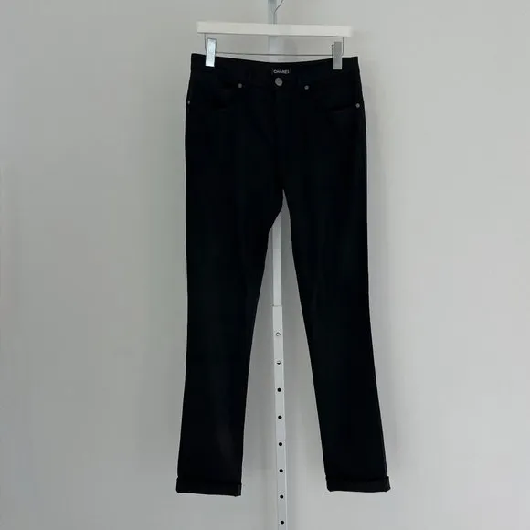 CHANEL BLACK PANT JEANS SIZE  38 NWTS!
          
      NWT