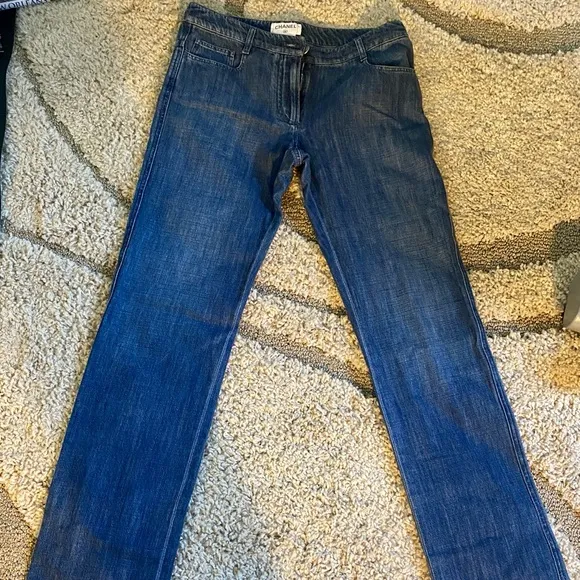 COPY - CHANEL soft denim jeans, size 38 (US 4 or 6). New with tags, authentic.
          
      NWT