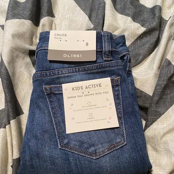 Girls jeans
          
      NWT