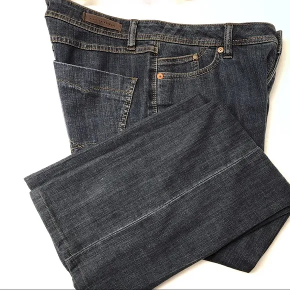Christopher blue stretch flare dark denim jeans. Size 12