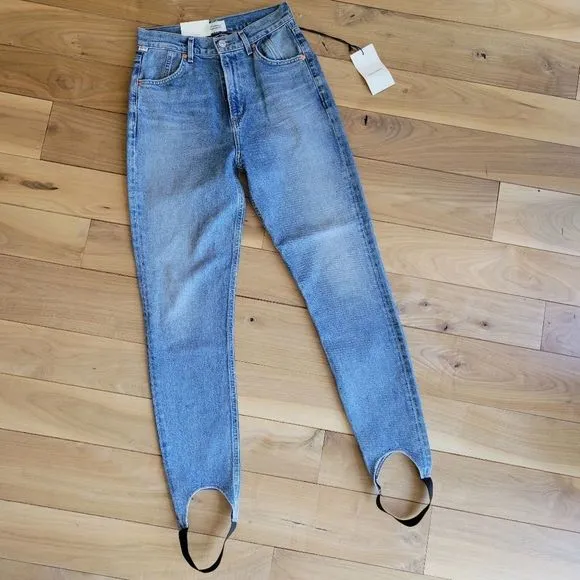 NEW Citizens of Humanity Valerie High Rise Tapered Stirrup Jeans in Caraway 
          
      NWT