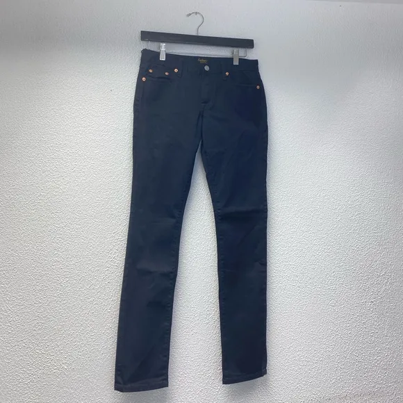 NWT! CIVILIANAIRE SLIM CROP BLACK JEANS
          
      NWT