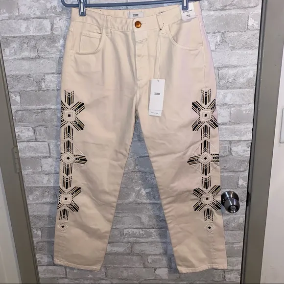 Nwt Women’s Closed light girlfriend fit embroidered jeans sz 28 #E2
          
      NWT
