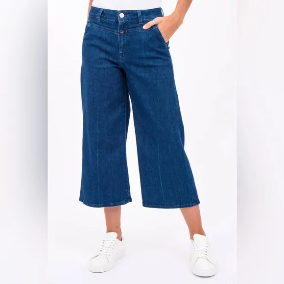 Closed rosy cropped flare jeans