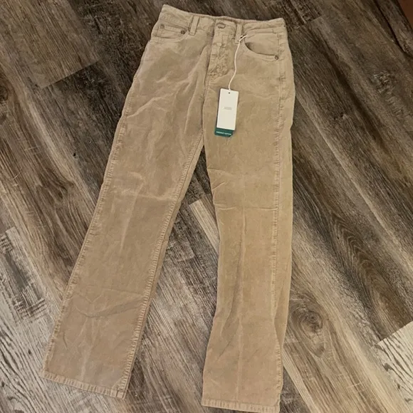 Closed Baylin Tan High Rise Slim Flare Jeans Size 24 NWT
          
      NWT