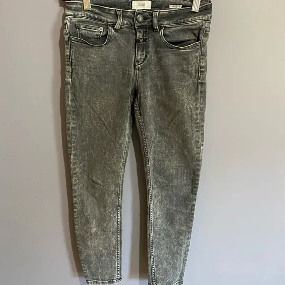 CLOSED Womans Jeans 24 Italian Skinny