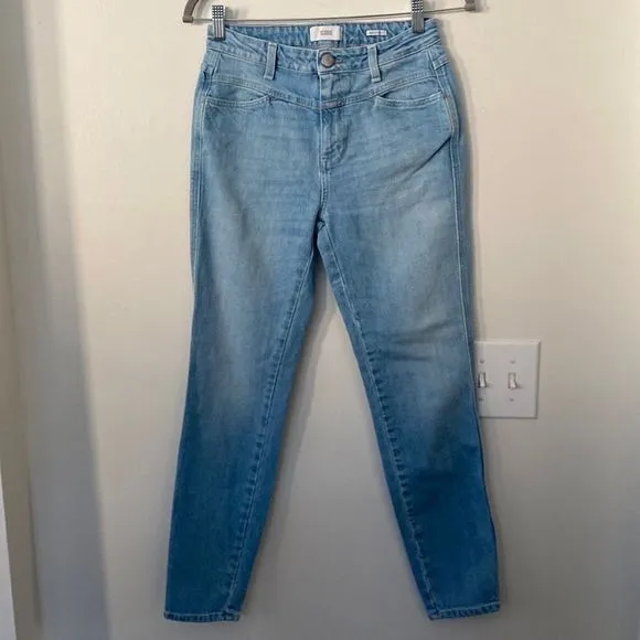 Closed Italian Light-washed Denim Jeans 26