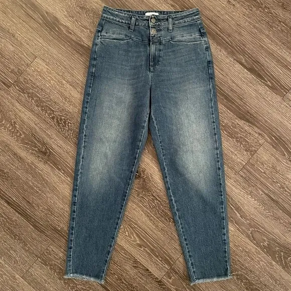 Closed pedal icon ‘85 jeans