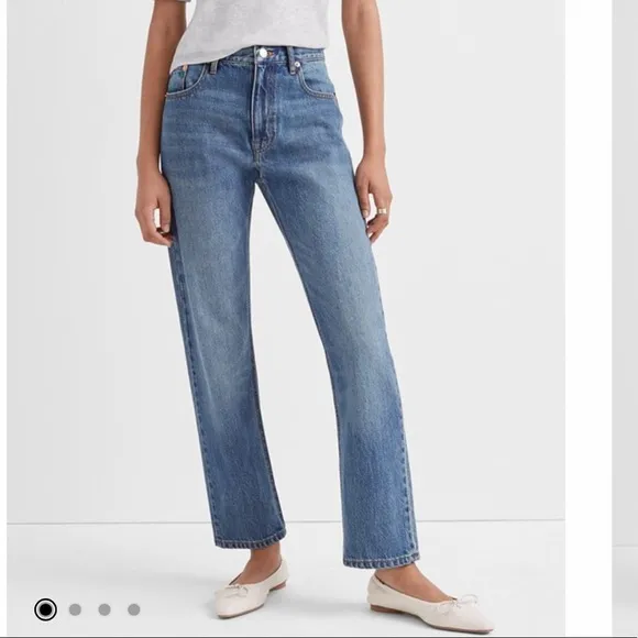 Club Monaco Cotten denim light wash straight leg mid rise jeans