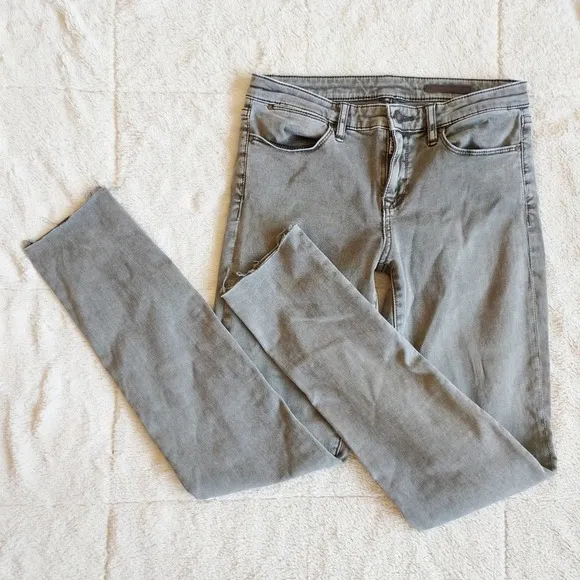 Club Monaco Skinny Raw Hem Jeans