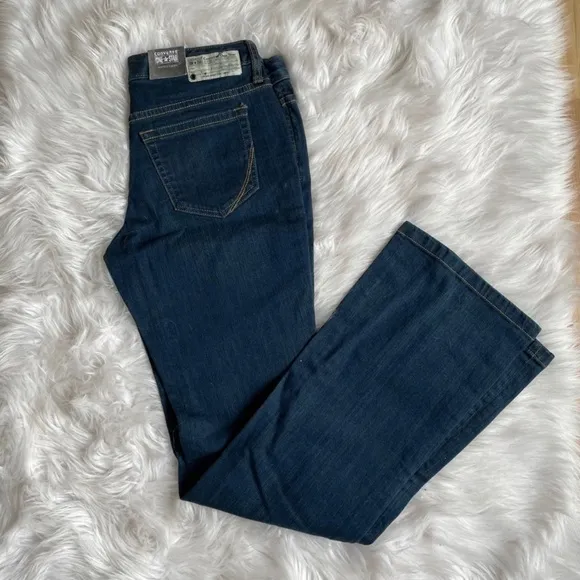 Converse one star | Dark Wash Bootcut Jean | size 6
          
      NWT