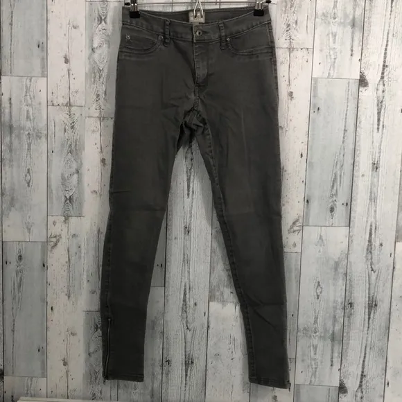 Converse Ankle Zipper Gray Jeggings 4