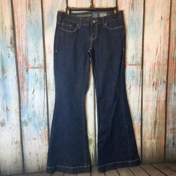 Converse One Star Dark Wash Flared Leg Jeans Size 6